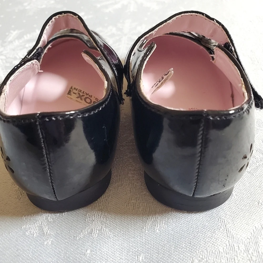 OshKosh Genuine Kids Black Hook Loop Closure Shoes Baby Girl Size 5 - Picture 6 of 11